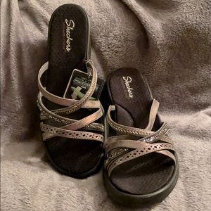 NIB Skechers memory foam sandals